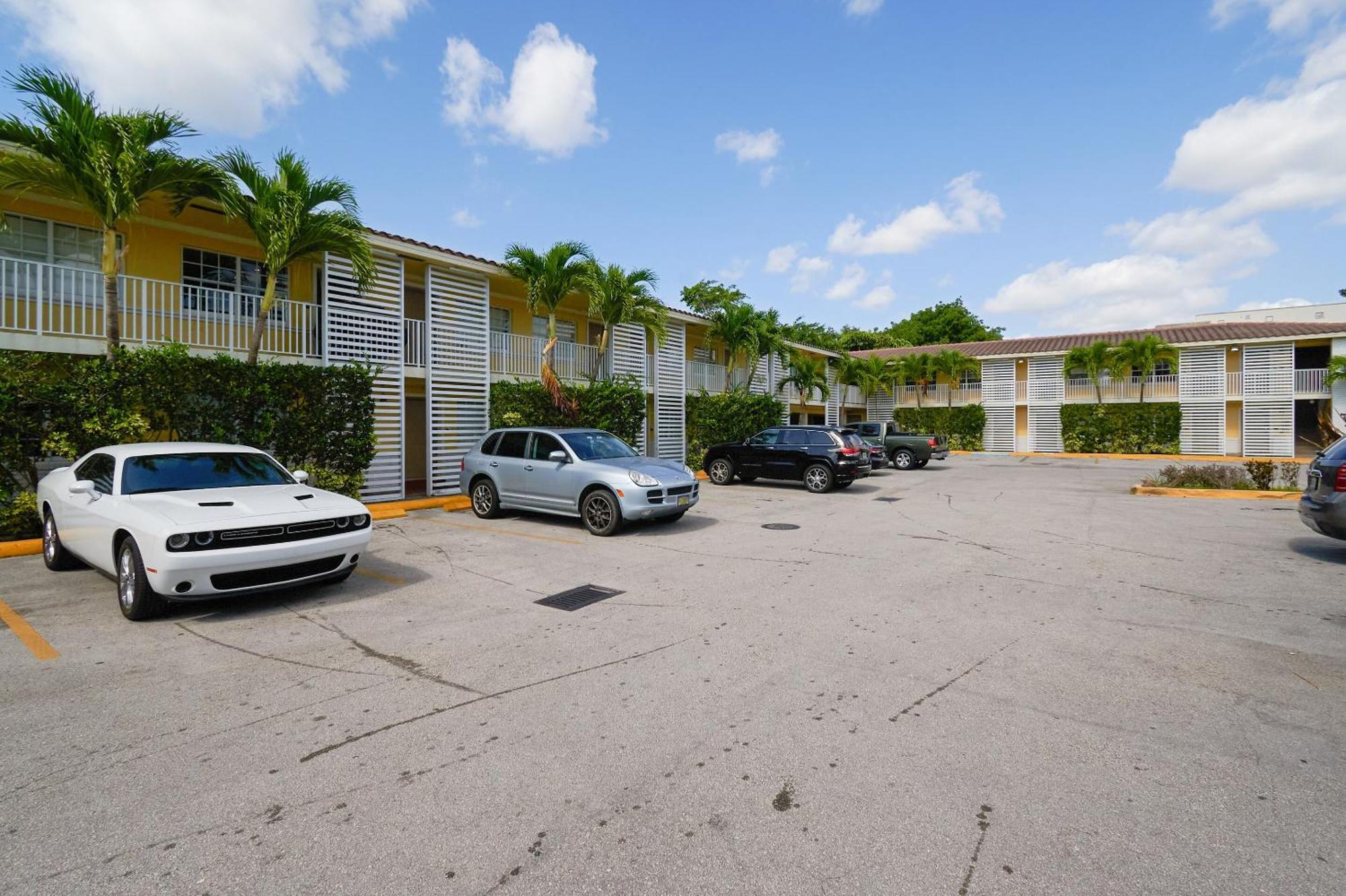 Oyo Hotel Coral Gables - Miami Airport Kültér fotó